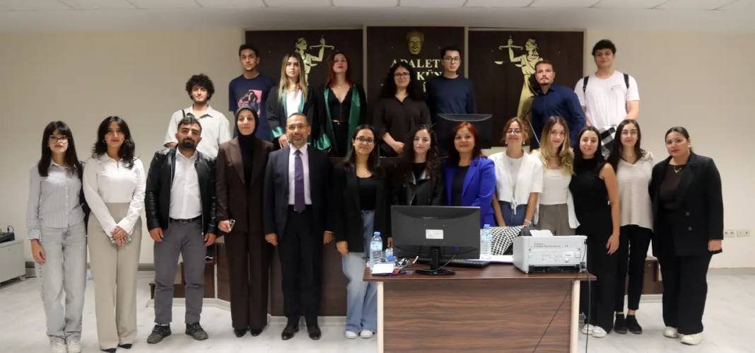 AÜ Hukuk Fakültesi’nde Mahkeme Kuruldu 5